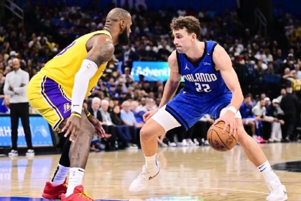 where to watch lakers vs chicago bulls